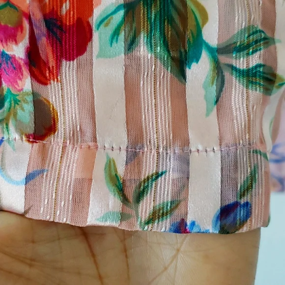 Vintage VICTORIA'S SECRET Gold Label Sleepwear Top Size S - Picture 7 of 8